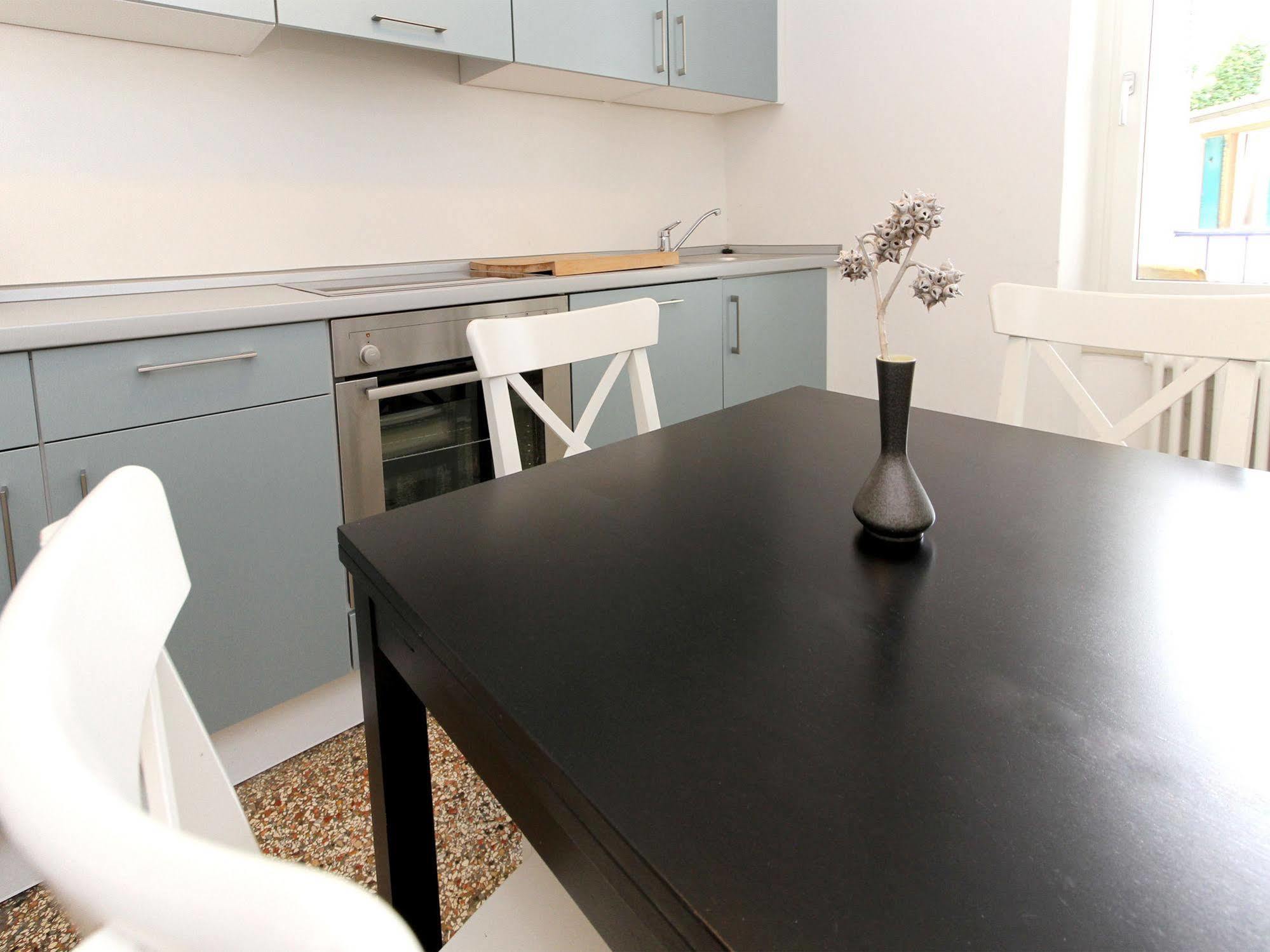 Apartments Spalenring 10 บาเซิล ภายนอก รูปภาพ